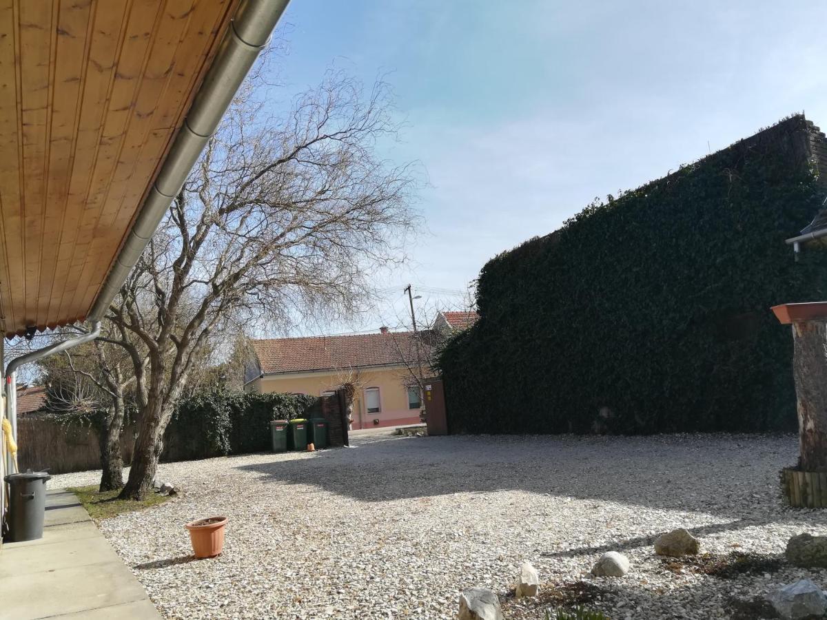 Szent Istvan Panzio Hódmezővásárhely Exterior foto